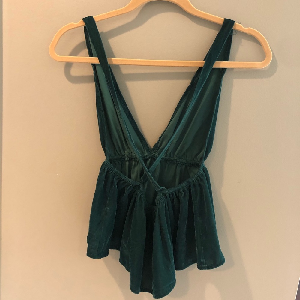 Urban outfitters green velvet tank top - Picture 2 of 3